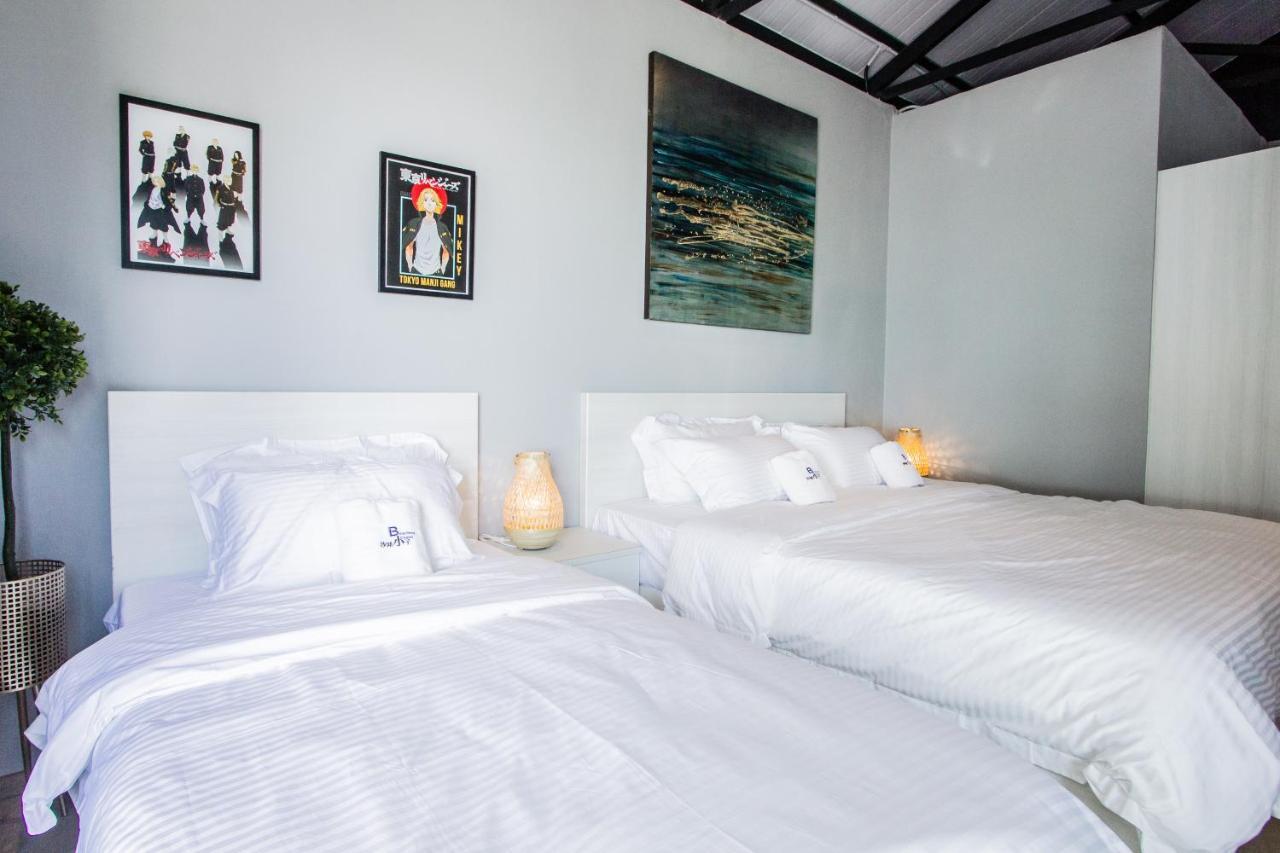 Beachboy Chalet By The Beach Bukit Lada ภายนอก รูปภาพ